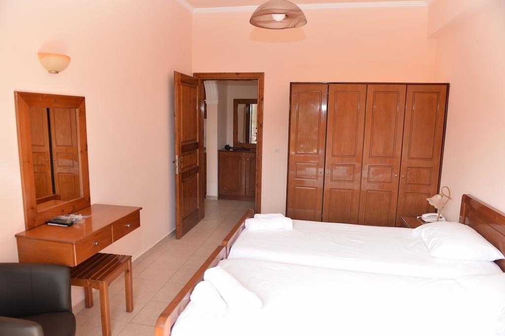 Paradise Apartments Палеокастрица Екстериор снимка