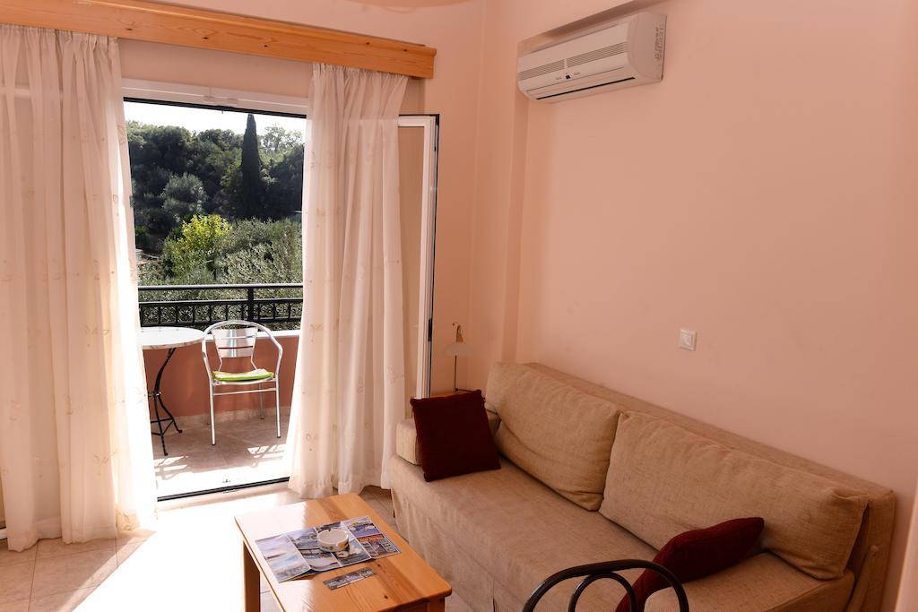 Paradise Apartments Палеокастрица Стая снимка